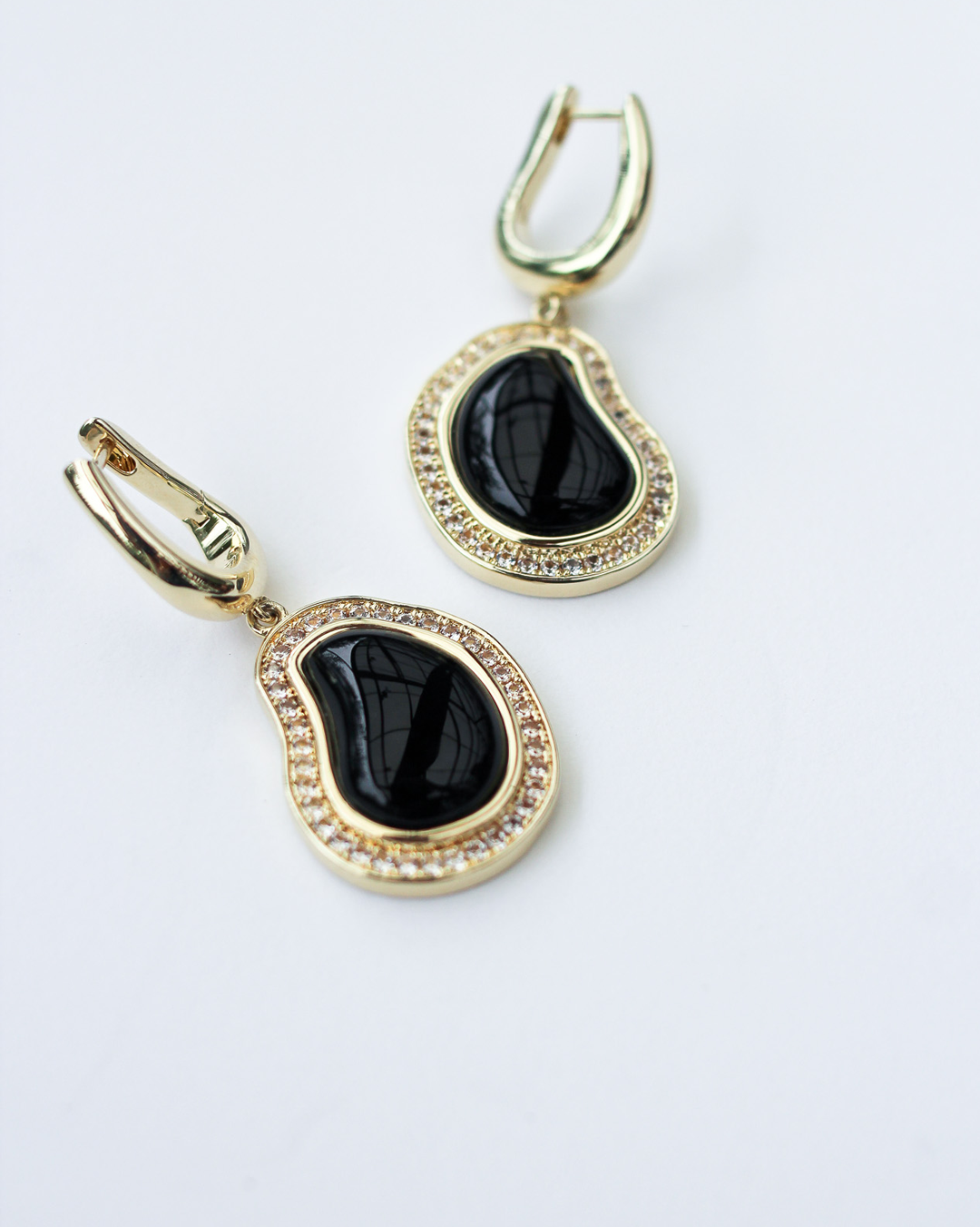 Bean Party Earrings - Onyx