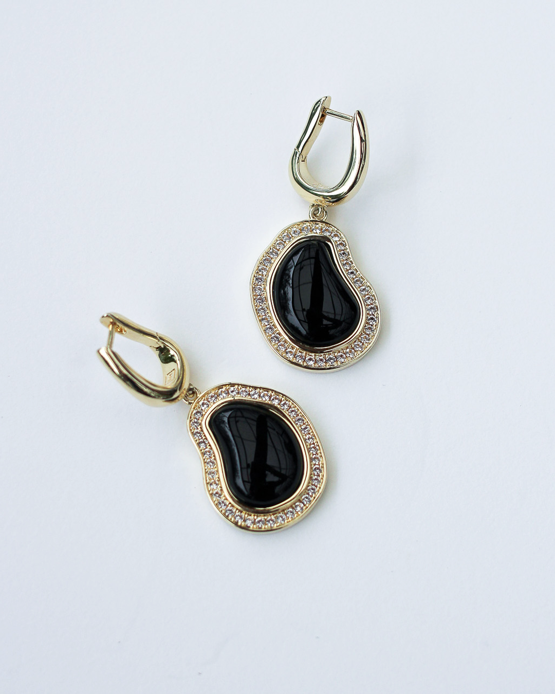 Bean Party Earrings - Onyx