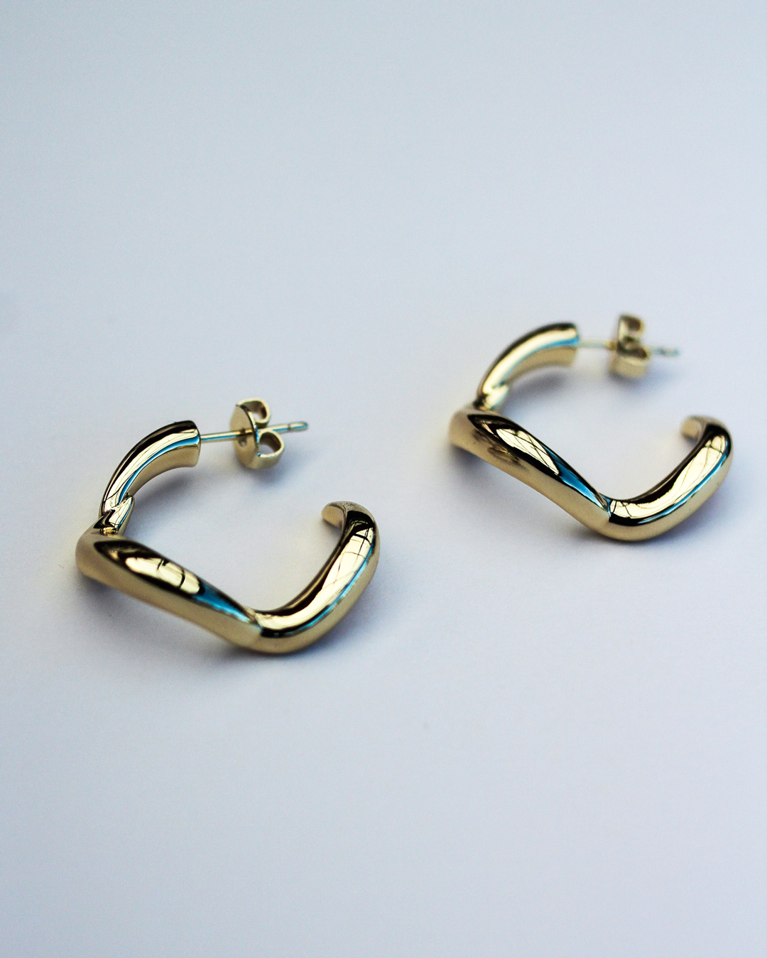 Wave Hoop Earrings - Small 25mm